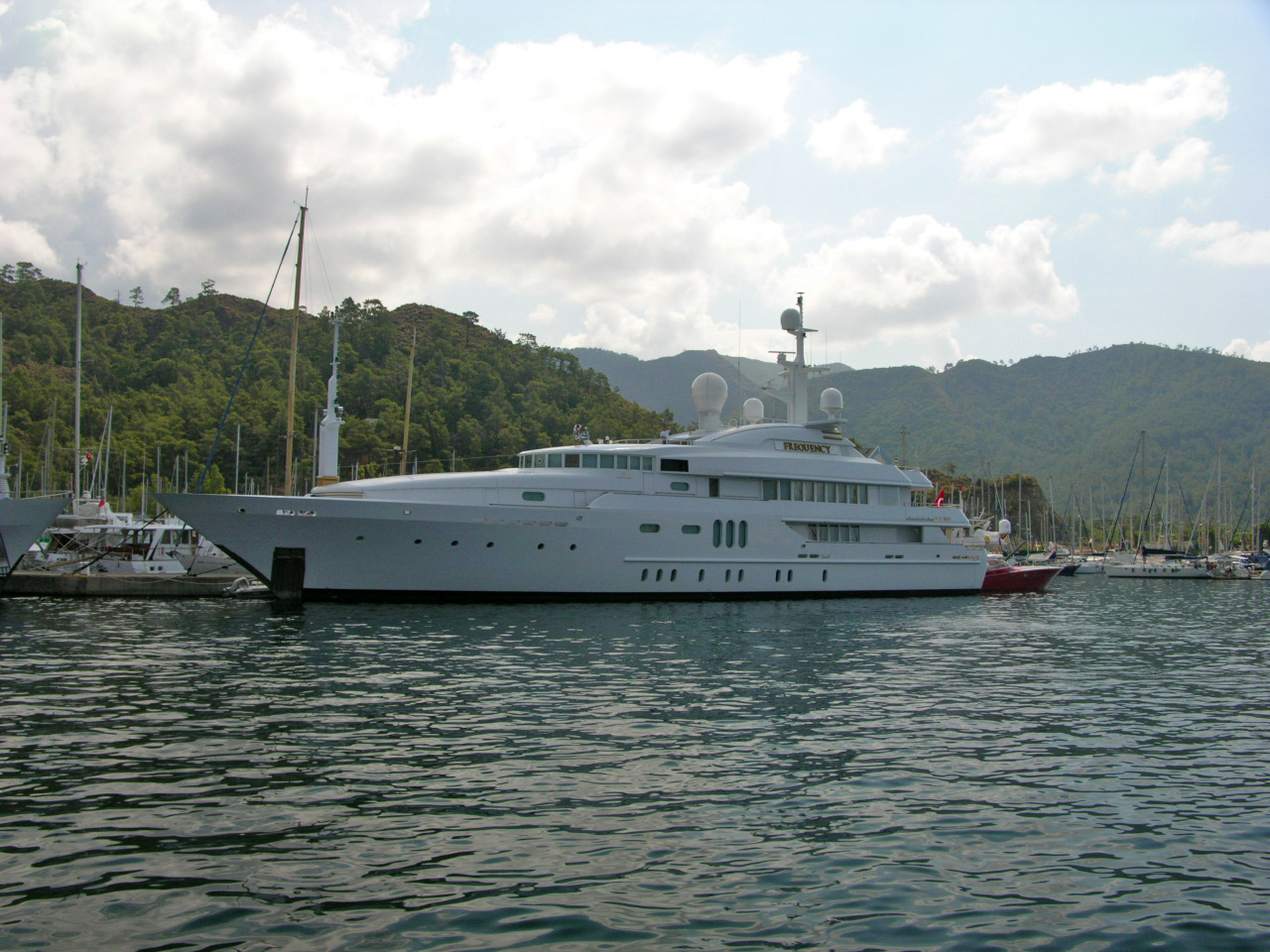 060323_a_7587-yacht.jpg