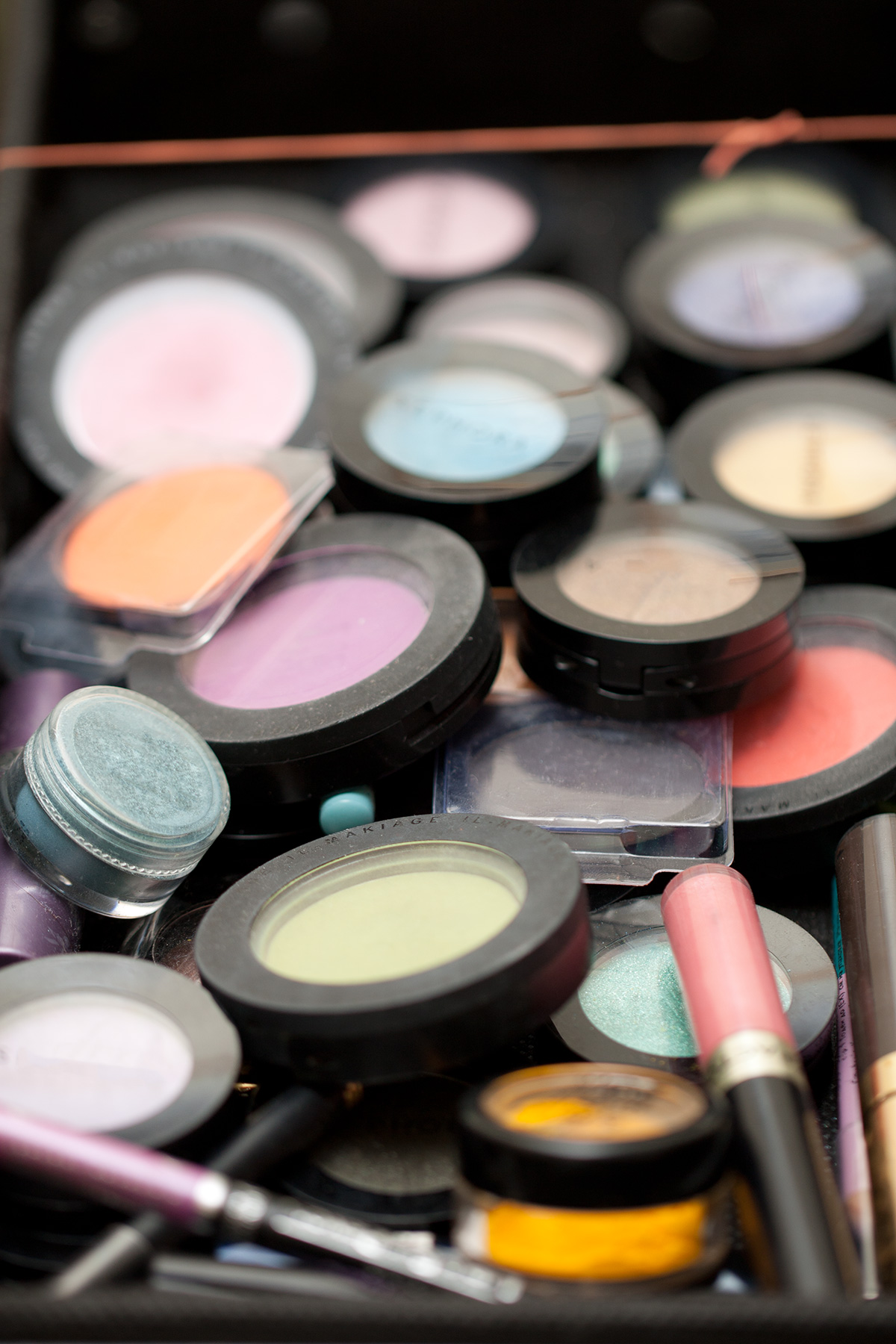 Make-up colours