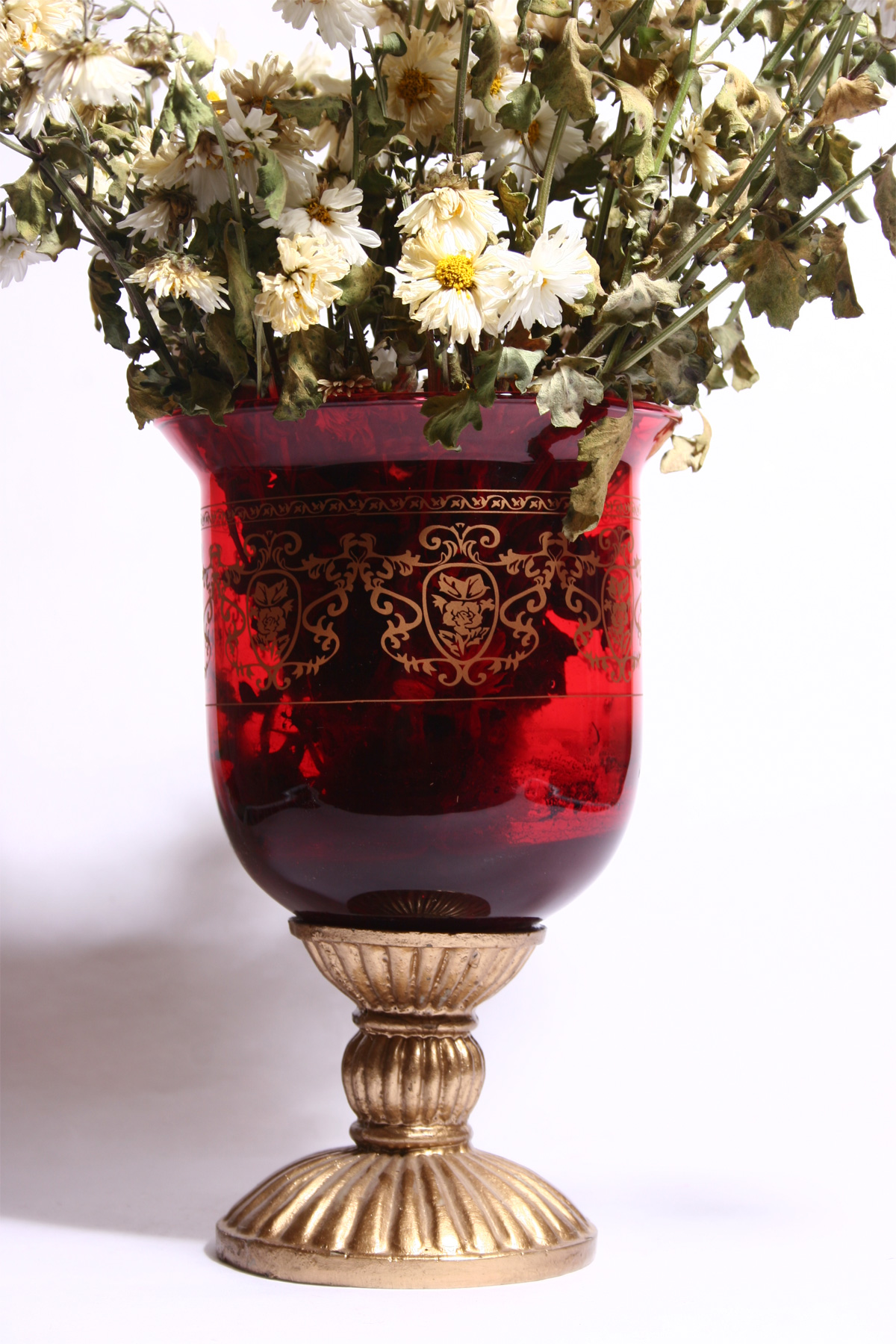 Old vase with dead flowers