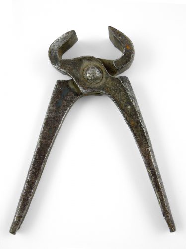 Carpentry pliers